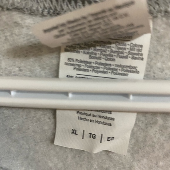 Bcmr group heather grey crew neck - Picture 2 of 3